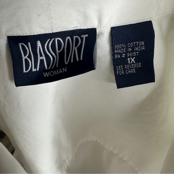 Tropical Embroidered White Button-Down Swim Coverup - Picture 5 of 8